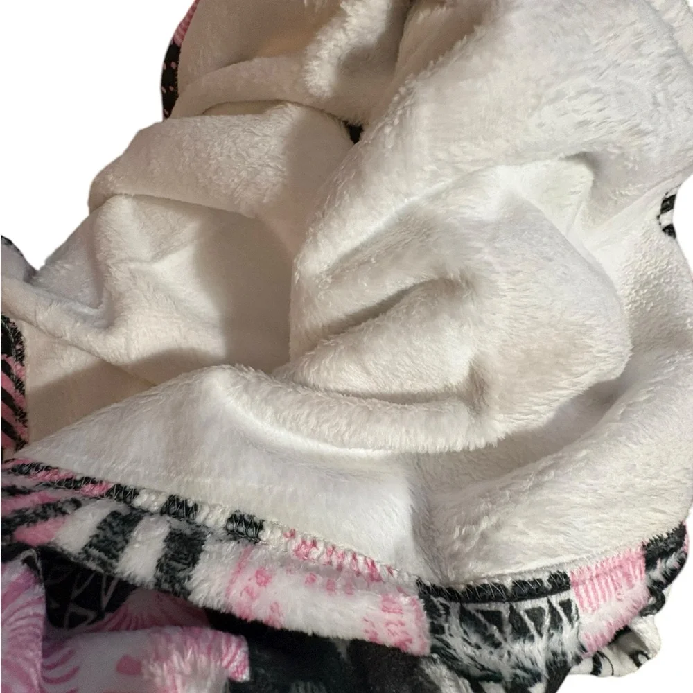 Pink and‎ Black Birthday Themed Blanket or Throw